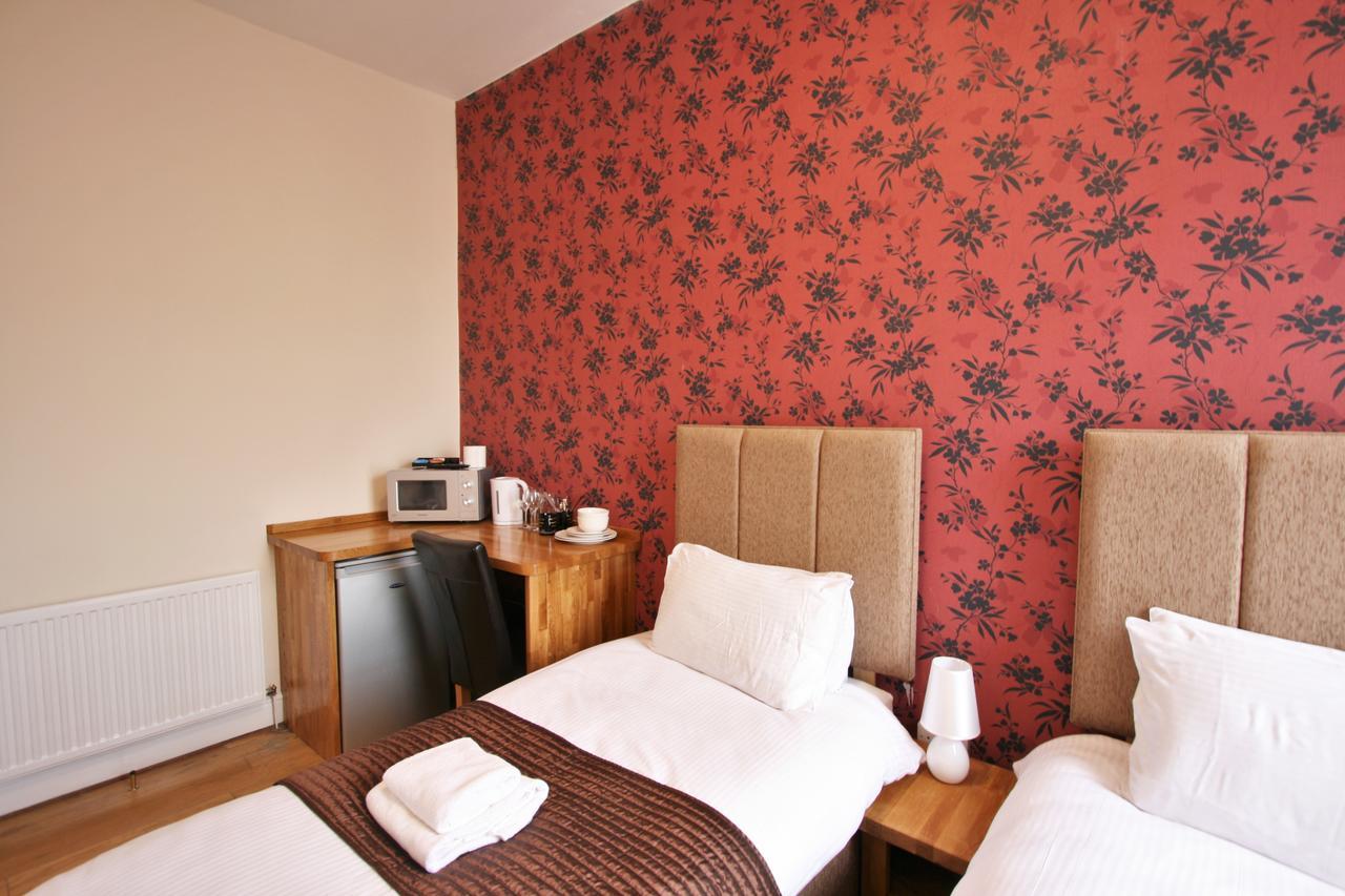 Central Studios Gloucester Place By Roomsbooked Cheltenham Exterior photo